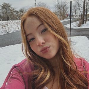 Meet your Posher, Kaelyn